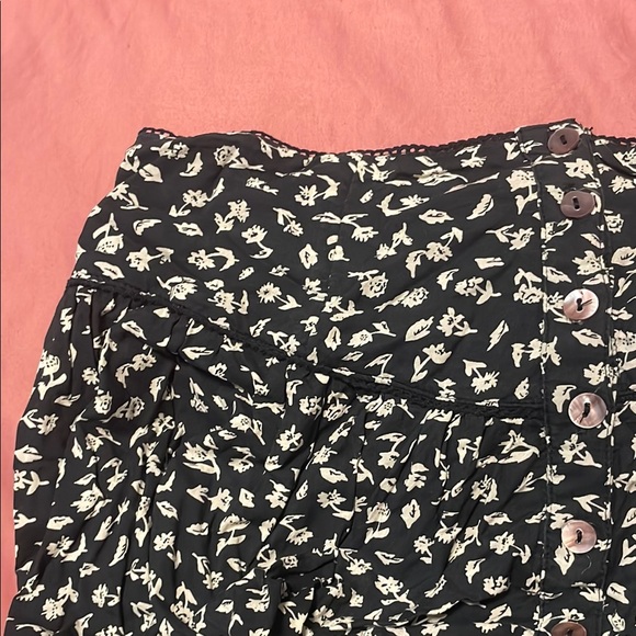 Long Black Floral Women's Skirt - Picture 4 of 4